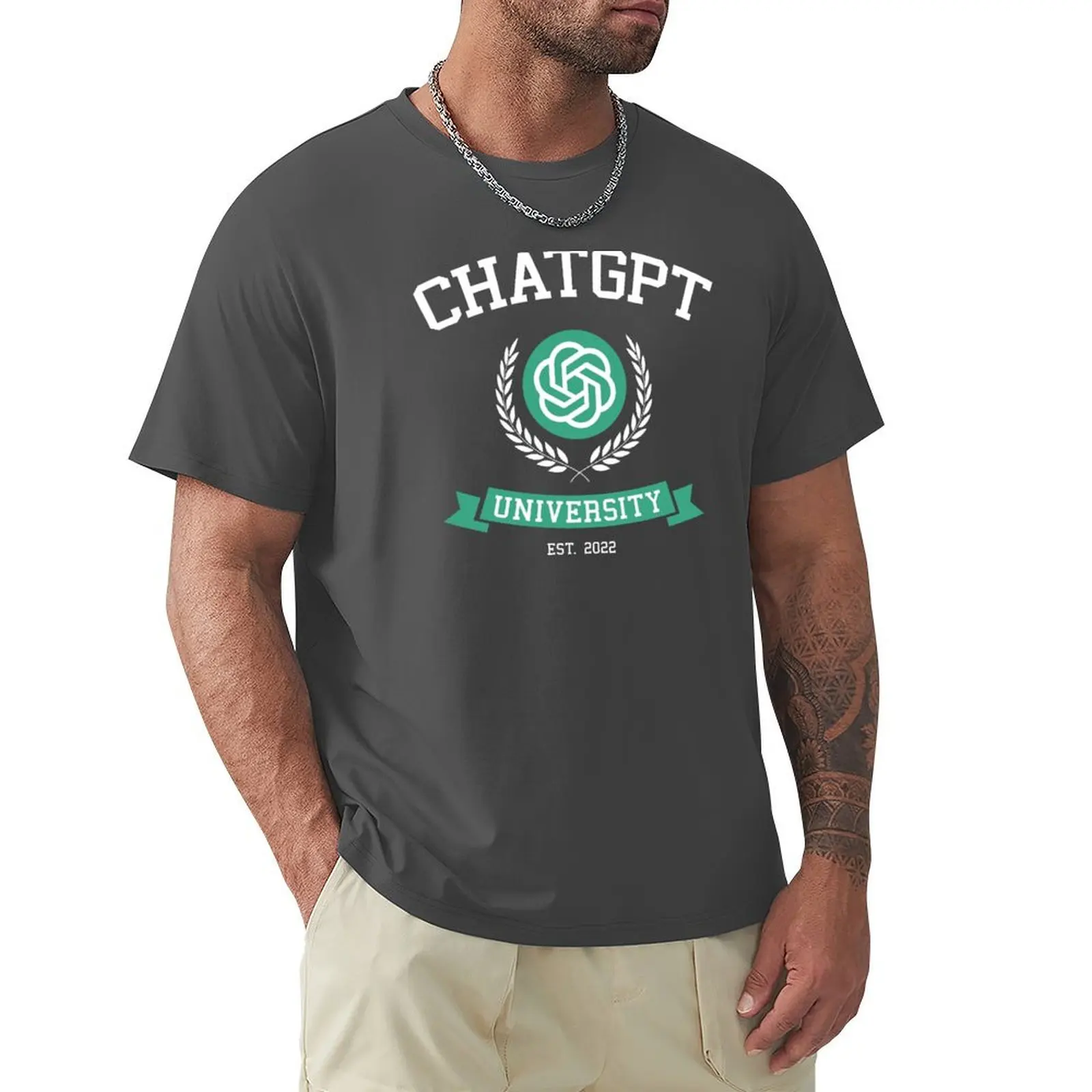ChatGPT University - funny t s - Men'S Fashion University recension och pris